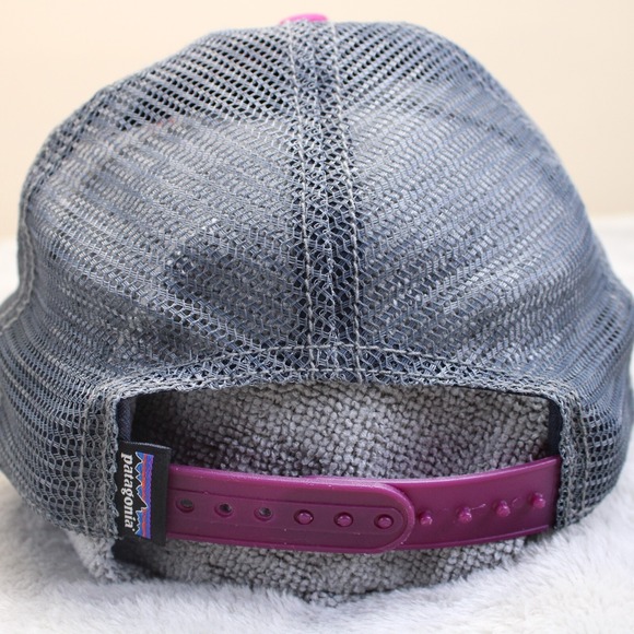 Patagonia Hat Cap Womens Snap Back Gray Pink Bear Logo Trucker Outdoors Hike - Picture 6 of 9